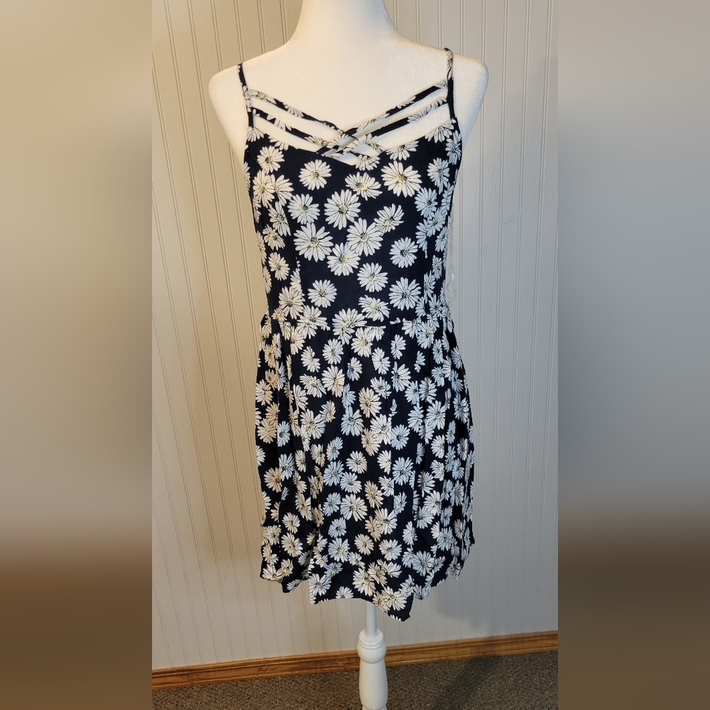 SO size large strappy skater dress with sunflower pattern and pockets nwt